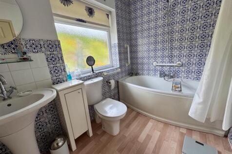 En Suite Bathroom/WC