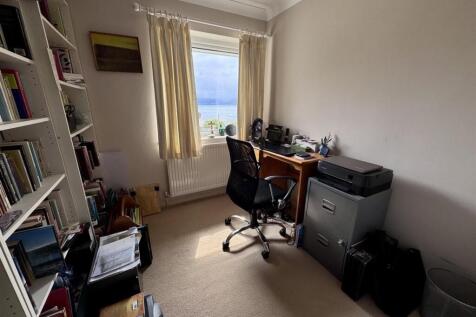 Bedroom 4/Study