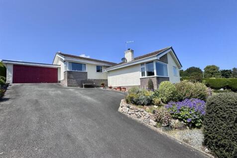 Attached Garage