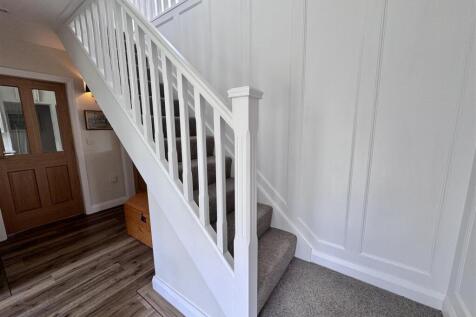 Entrance Hall/Prif Fynedfa