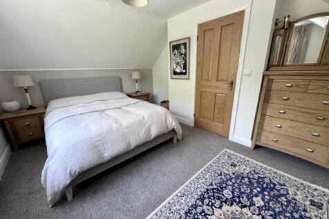 Guest Bedroom/Ystafell Gwely Gwesteion