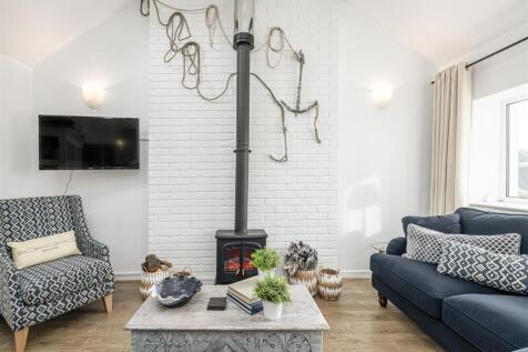 TYN-LON-LOUNGE-04.jpg