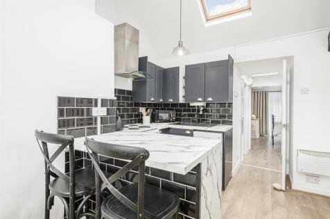 TYN-LON-KITCHEN-02.jpg