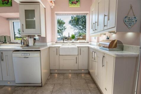 Interior - Ty Mawr, Llanddona-5.jpg