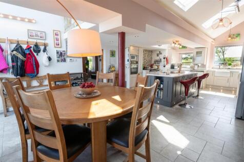 Interior - Ty Mawr, Llanddona-11.jpg