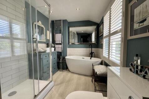 Bathroom/Shower Room/WC