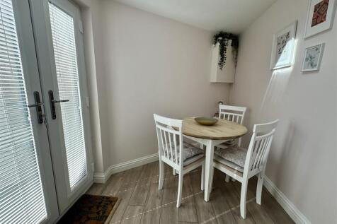 Breakfast Room