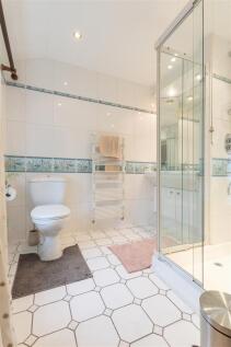 Family Shower Room