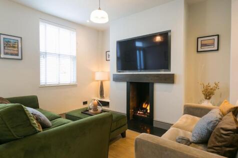 Living/Dining Area