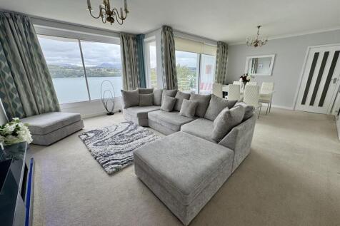 Open Plan Lounge/Dining Room