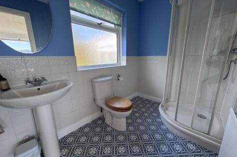 Ensuite Shower Room/WC