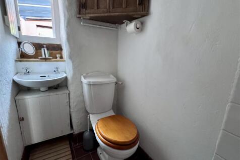 Separate WC/Wet Room