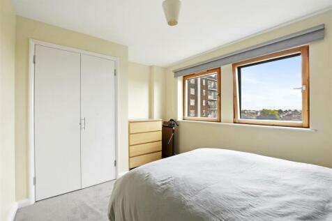 02-9b66GCWT - 91 Donnington Court -Bedroom -Origin