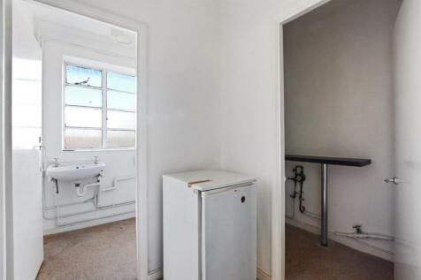 15-c9d9GCWT -  Unit 6 Bridge House - WC 2 - Origin