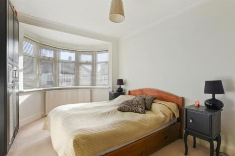 03-4f1eGCWT - 9 Leigh Gdns - Bedroom 3 -Original (