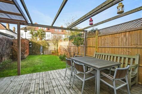06-22e0GCWT - 9 Leigh Gdns - Garden  -Original (6)