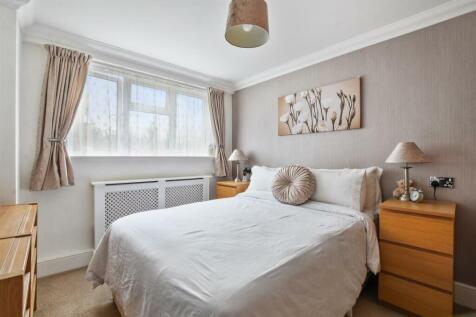 02-1bb5GCWT - 25 Athelstan Gdns - Bedroom 3 -Origi