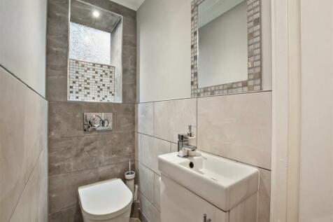 15-b5faGCWT - 25 Athelstan Gdns - WC -Original (6)