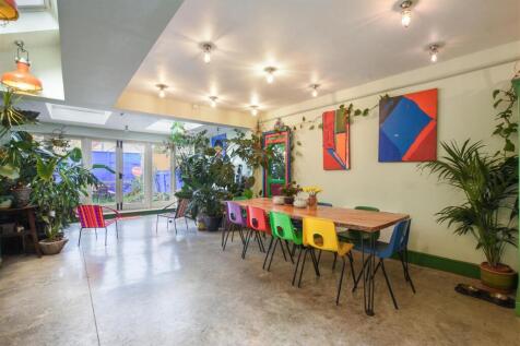 08-d72dGCWT - 60 Clifford Gdns - Kitchen 2 -Origin
