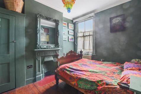 04-26c5GCWT - 60 Clifford Gdns - Bedroom 3 -Origin