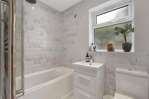 01-fcaeGCWT - 55 Pember Road - Bathroom -Original 