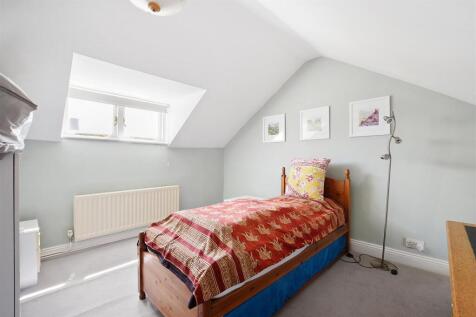 08-a48fGCWT - 8C Chevening Road - Bedroom Original