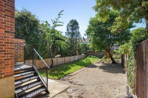 10-76d6GCWT - 84 Longstone Ave - Garden -Original 