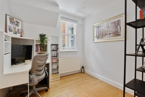 04-0792GCWT - 27 Furness Road - Bedroom 5 -Origina