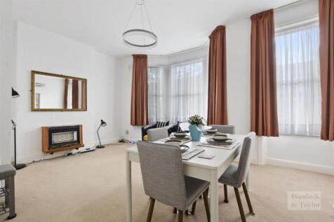 12-f299GCWT - FFF 119 Fernhead Road - Reception 4 