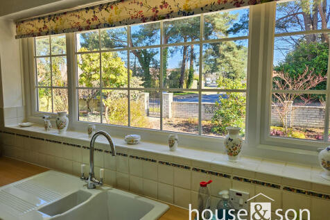 Kitchen View Phon...