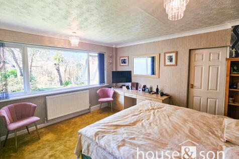 Master bedroom Ph...