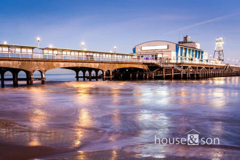 Pier by night