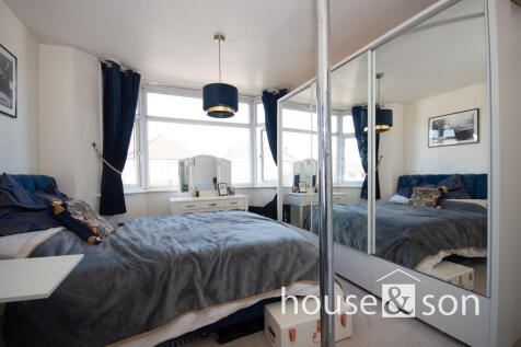 BedroomOneMain