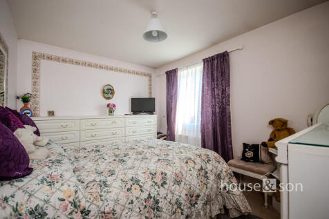 MainBedroom