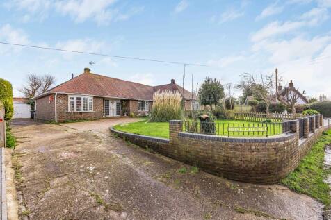 4 bedroom Bungalow for sale
