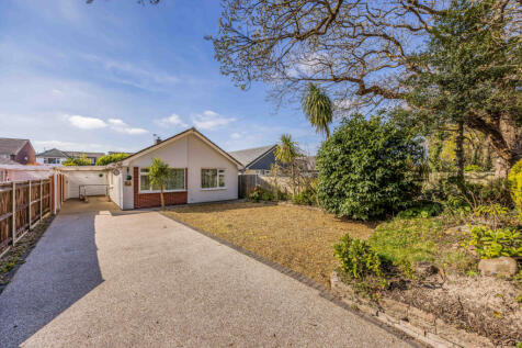 Detached, 3 bedroom bungalow