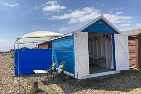 BEACH HUT