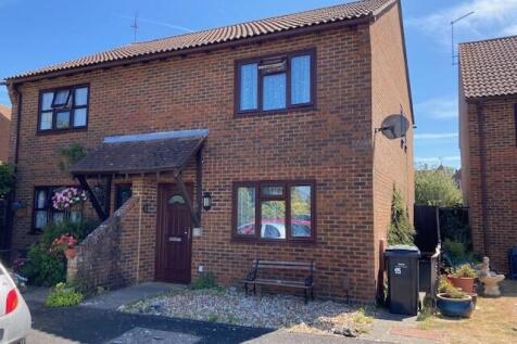 West Town, 2 bedroom house available for 12 month
