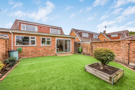 Family House situated in a cul-de-sac.