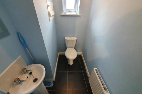 Cloakroom/wc