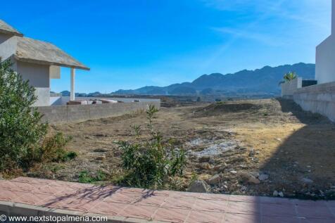 Plot with views