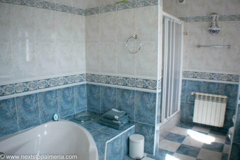 En suite bathroom