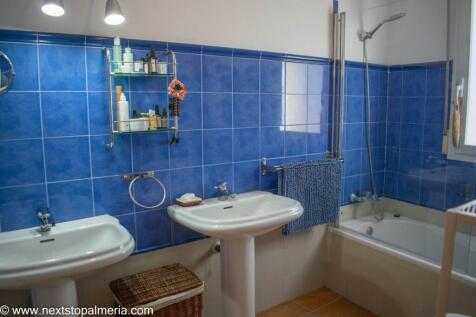 En suite to master