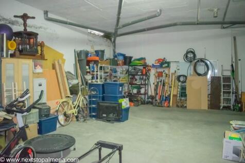 Garage &amp; under build