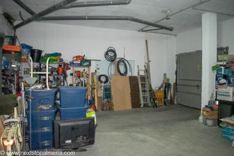 Garage &amp; under build