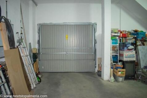 Garage &amp; under build