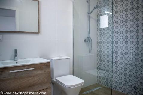 En suite bathroom