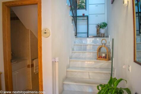 Hallway &amp; stairs