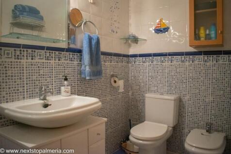En suite bathroom