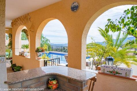 Summer kitchen